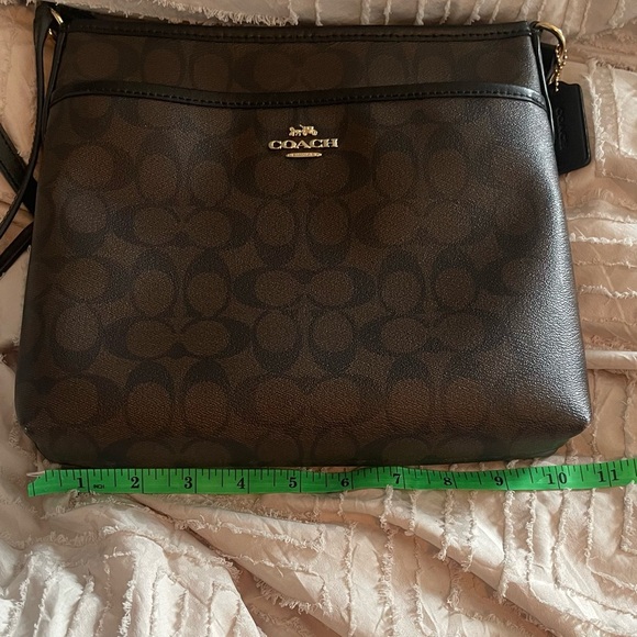 Coach Black and Brown Signature Bag leather crossbody in great condition - Picture 12 of 16